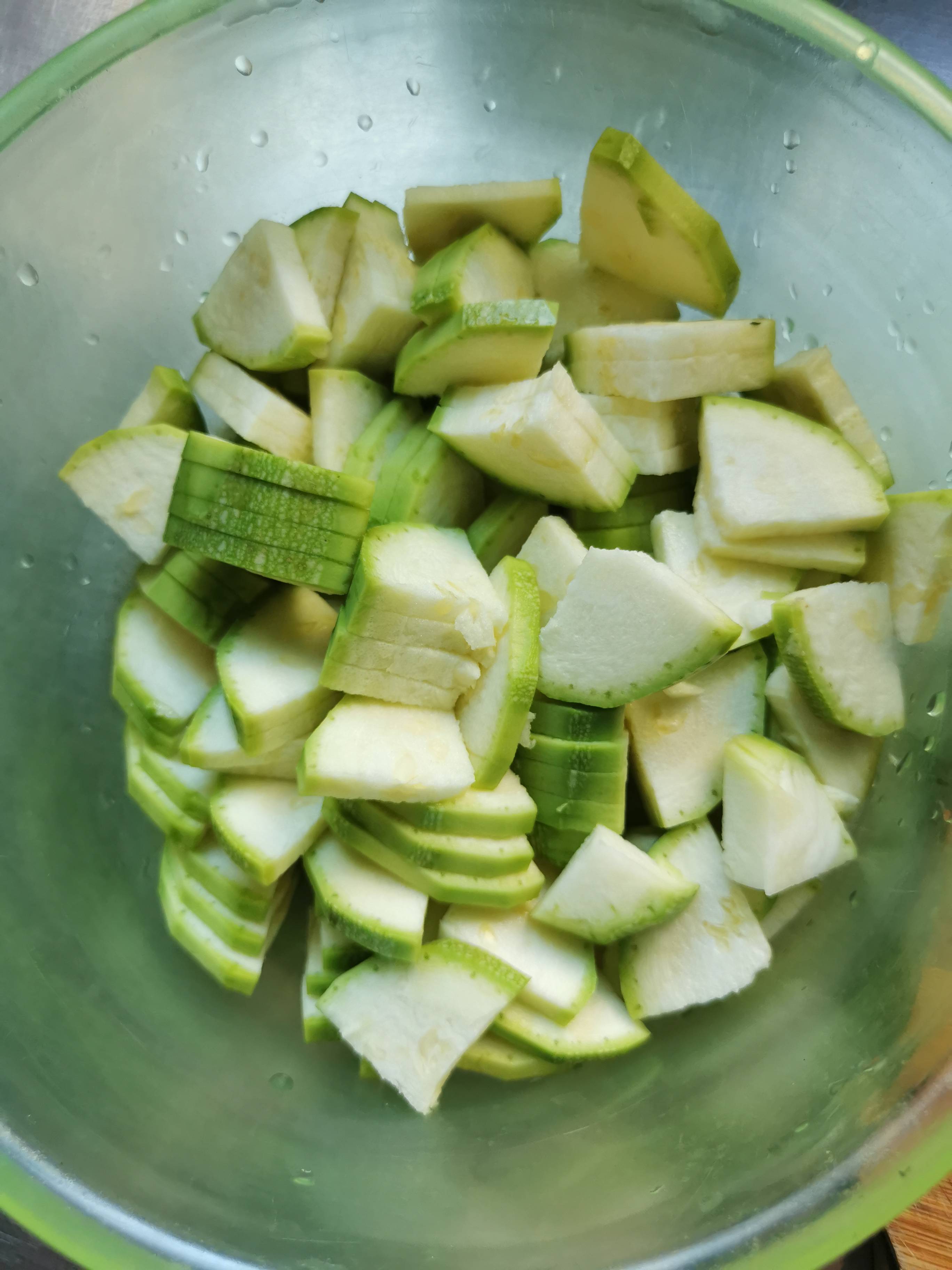 西葫蘆炒蝦仁的做法-咸鮮味炒菜譜