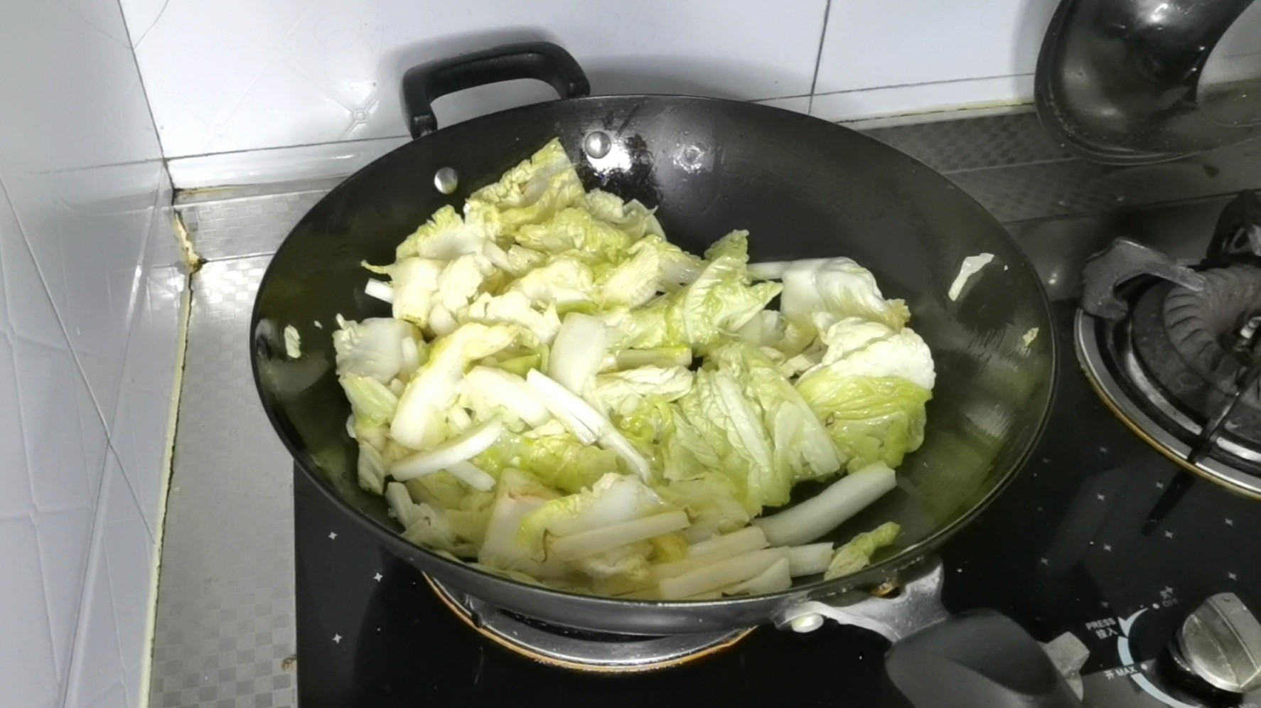 湯汁奶白的白菜燉凍豆腐的做法-家常味燉菜譜-易網健康養生網 湯汁奶白的白菜燉凍豆腐的做法-家常味燉菜譜