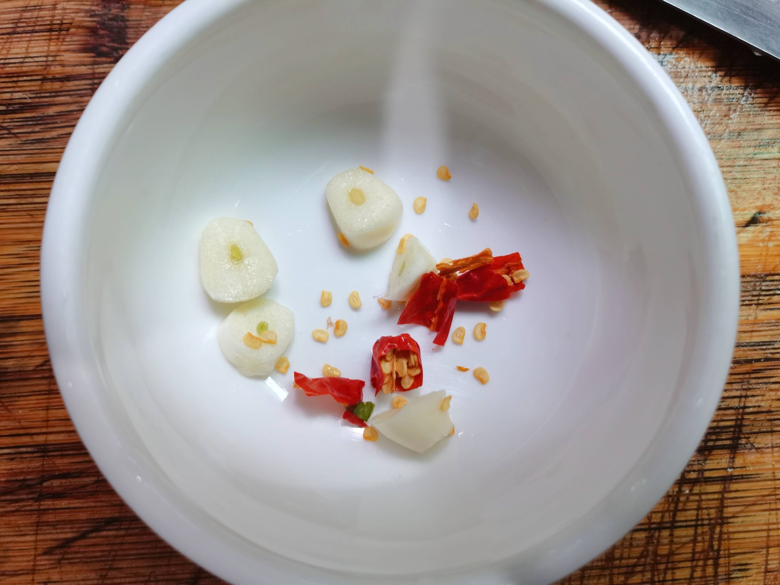 家常菜“清炒萵筍葉”的做法-家常味炒菜譜