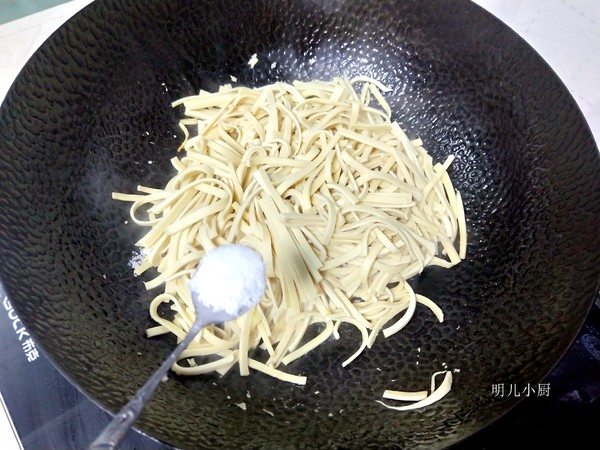 素炒豆皮的做法-家常味炒菜譜