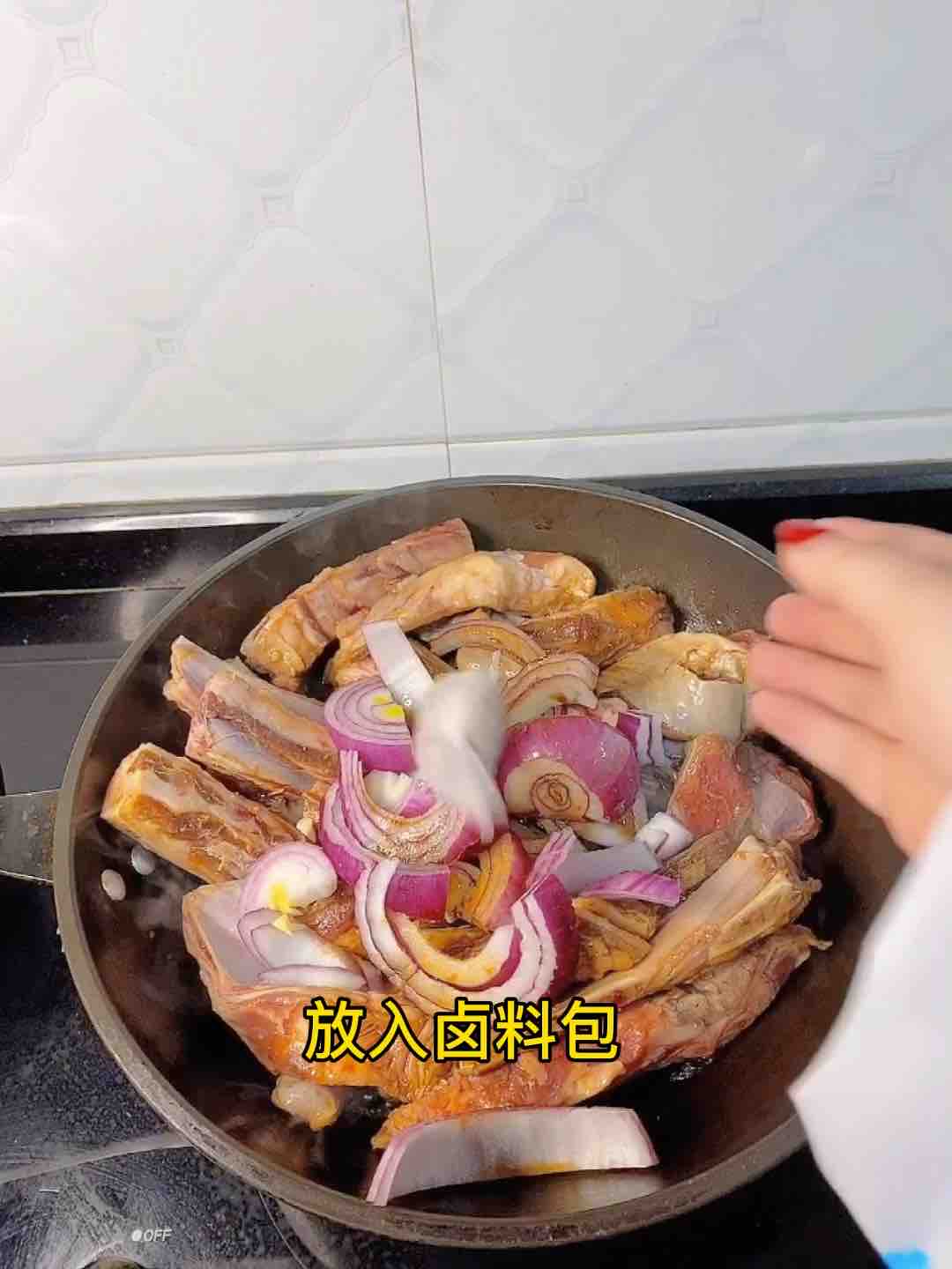 年菜大咖，3斤爆香紅燒的做法-家常味燉菜譜