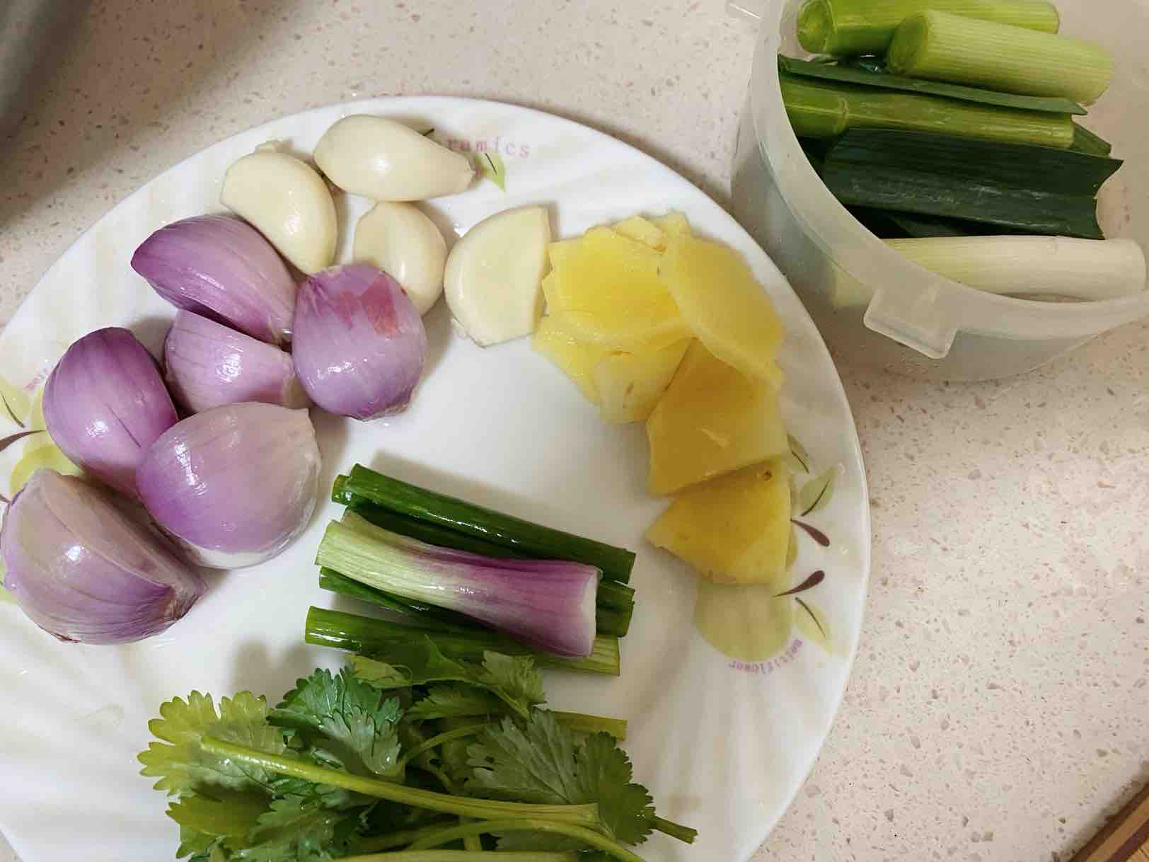 砂鍋雞煲的做法-咸鮮味砂鍋菜譜