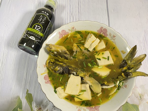 鮮掉眉毛的黃骨魚(yú)豆腐湯的做法-家常味煮菜譜