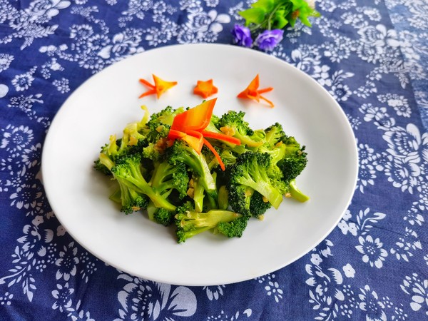 素菜西蘭花的做法-家常味炒菜譜