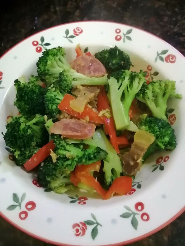 簡簡單單也不失美味~~臘味炒西蘭花的做法-家常味炒菜譜