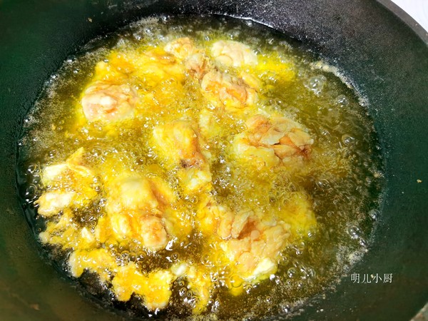 新奧爾良炸雞的做法-家常味炸菜譜-易網健康養生網 新奧爾良炸雞的做法-家常味炸菜譜