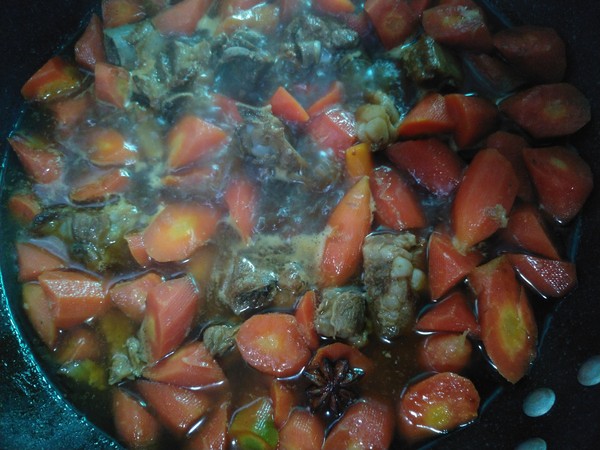 排骨燒紅蘿卜的做法-家常味燒菜譜