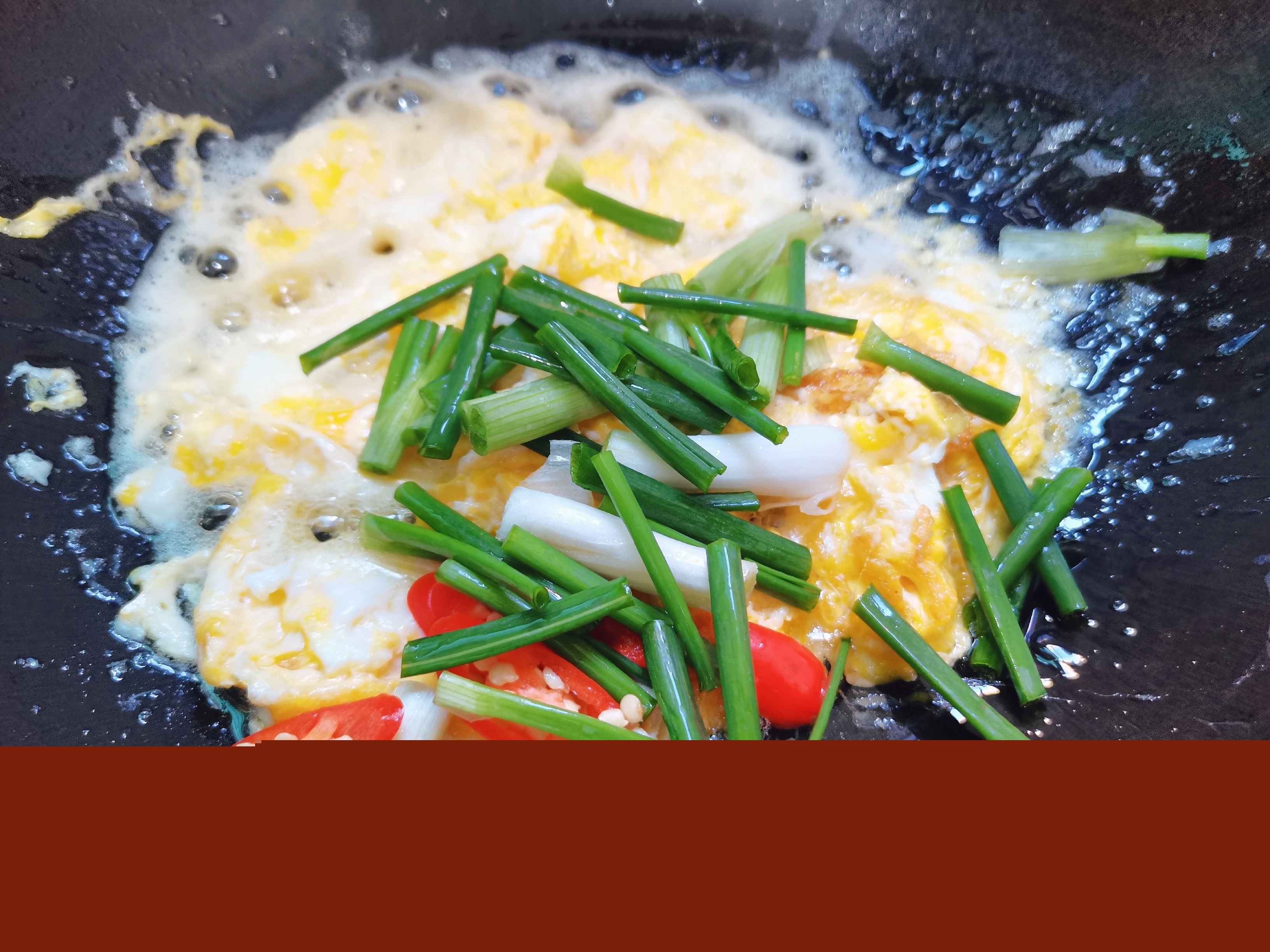 小蔥炒雞蛋，簡單又快手的一道快手菜的做法-家常味炒菜譜