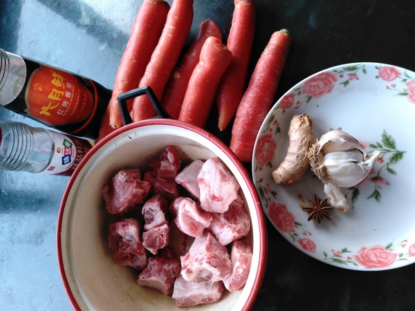 排骨燒紅蘿卜的做法-家常味燒菜譜