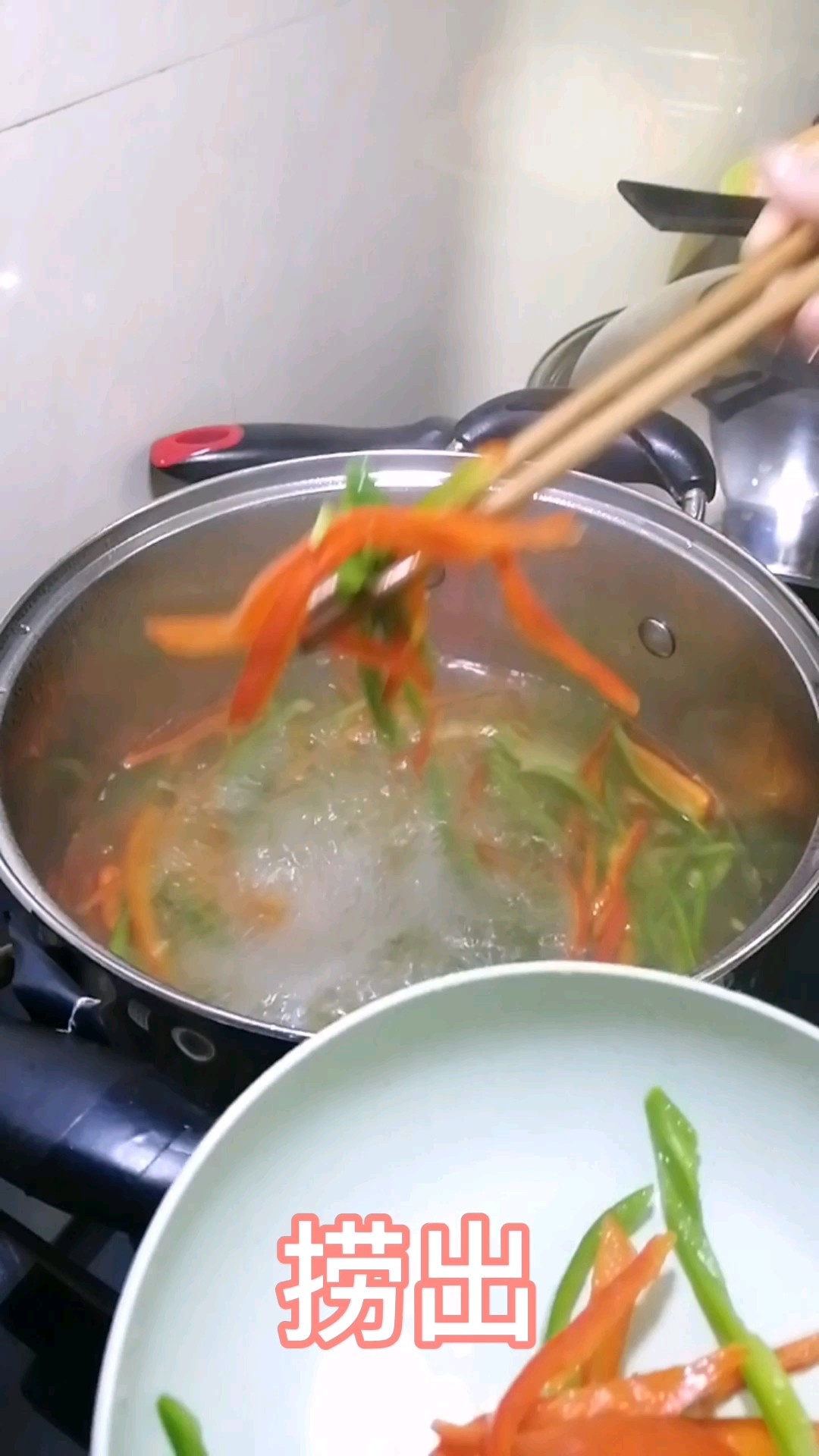 辣椒炒米粉的做法-家常味炒菜譜