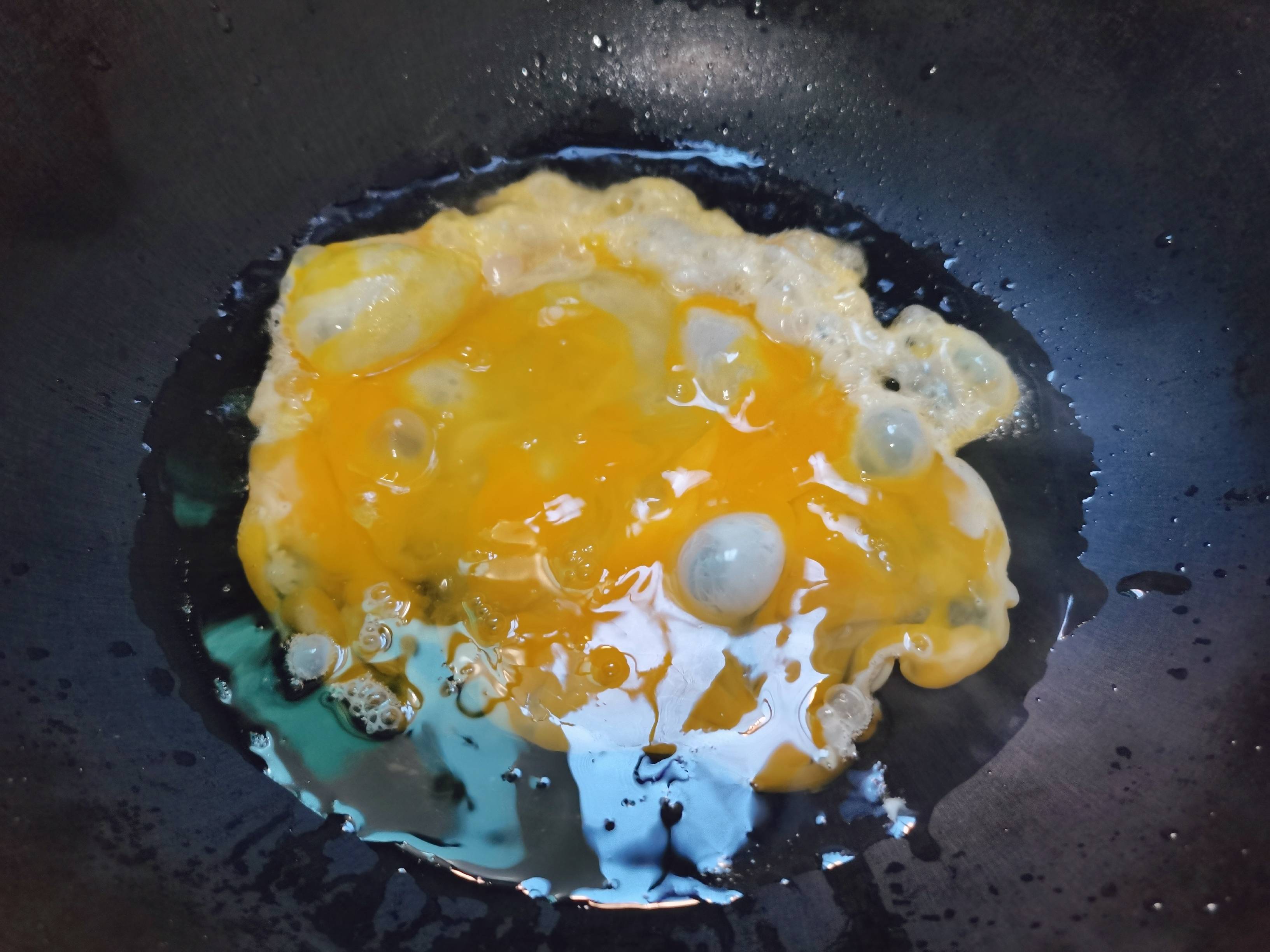 小蔥炒雞蛋，簡單又快手的一道快手菜的做法-家常味炒菜譜