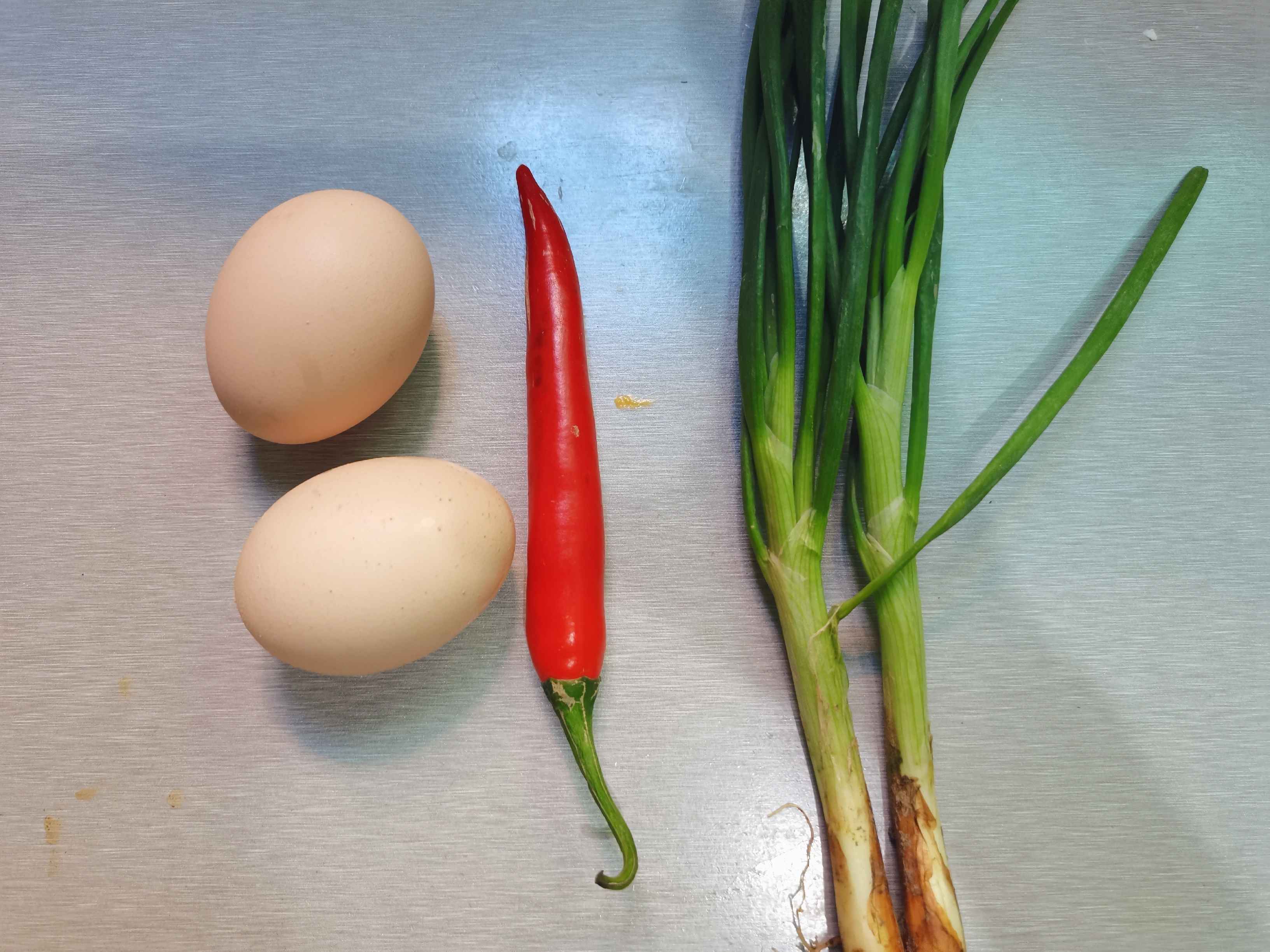 小蔥炒雞蛋，簡單又快手的一道快手菜的做法-家常味炒菜譜