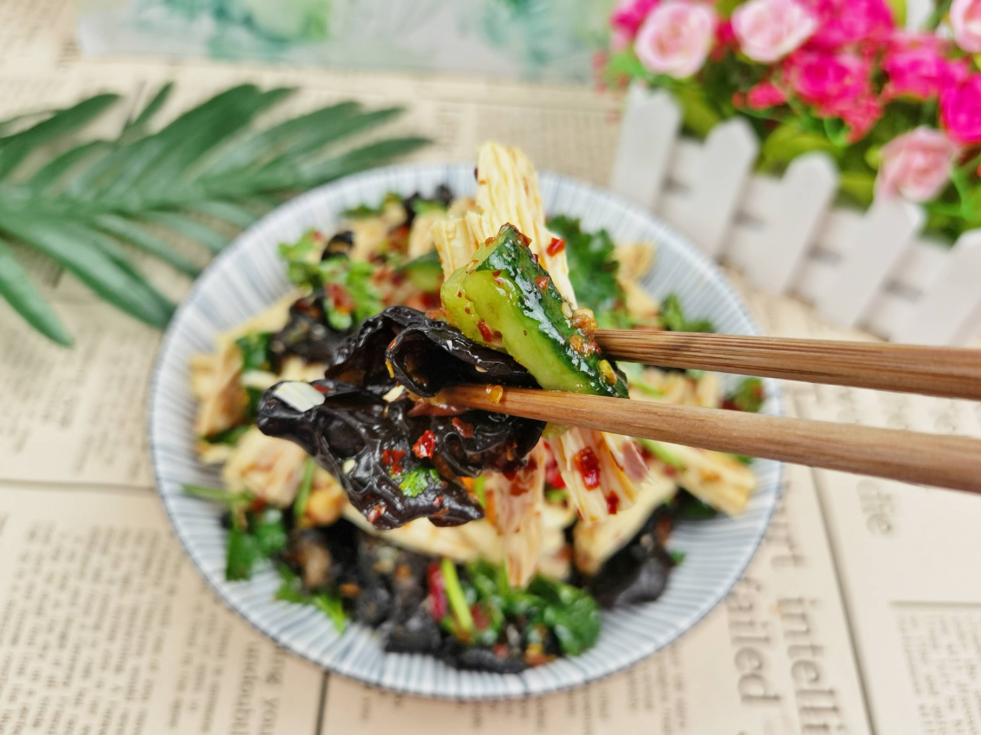 年夜飯涼菜也下飯－拌腐竹，新春宴客吃腐竹得“富足”的做法-酸辣味拌菜譜
