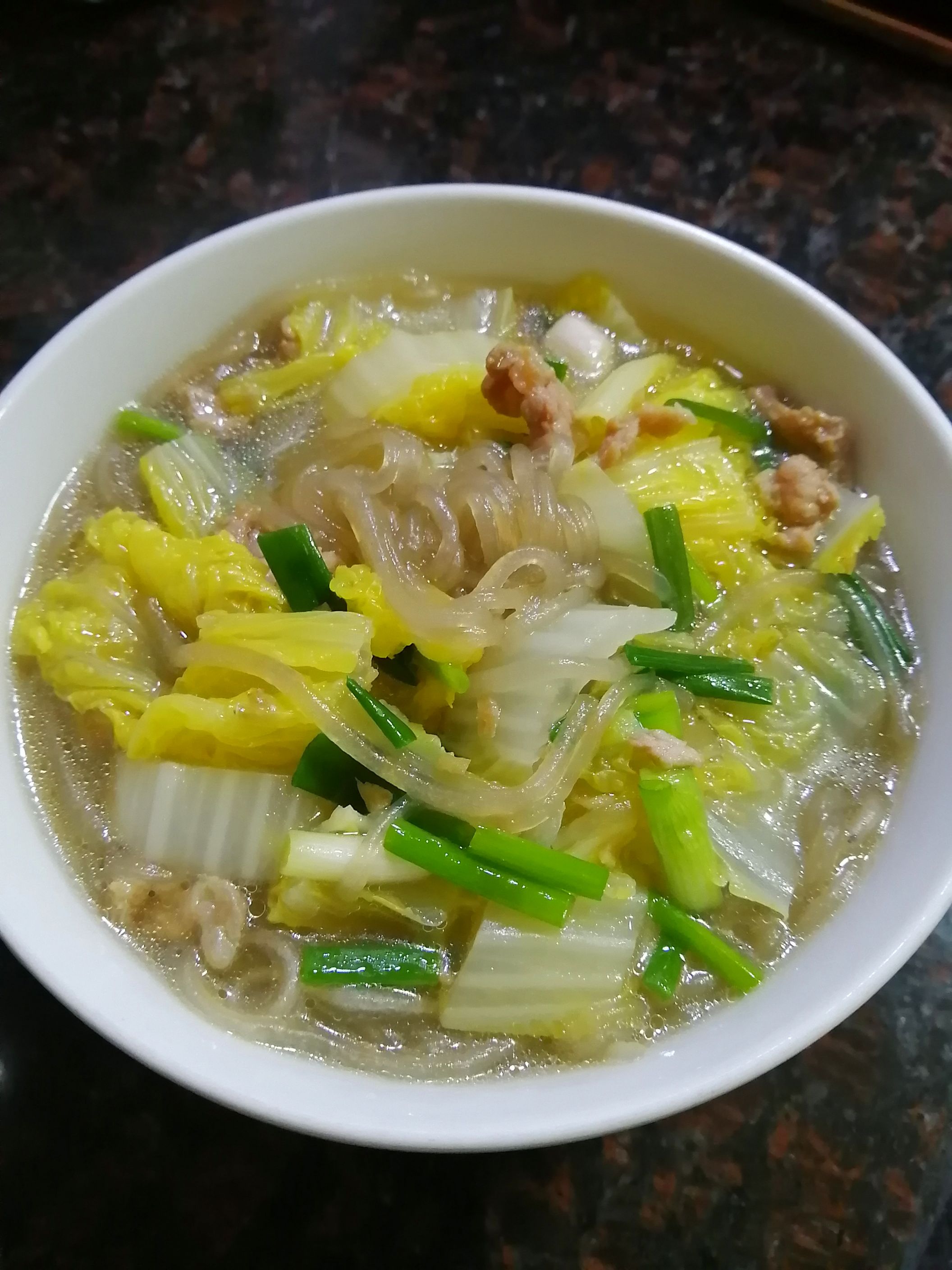 肉丁白菜燉粉條的做法-家常味燉菜譜-易網健康養生網 肉丁白菜燉粉條的做法-家常味燉菜譜