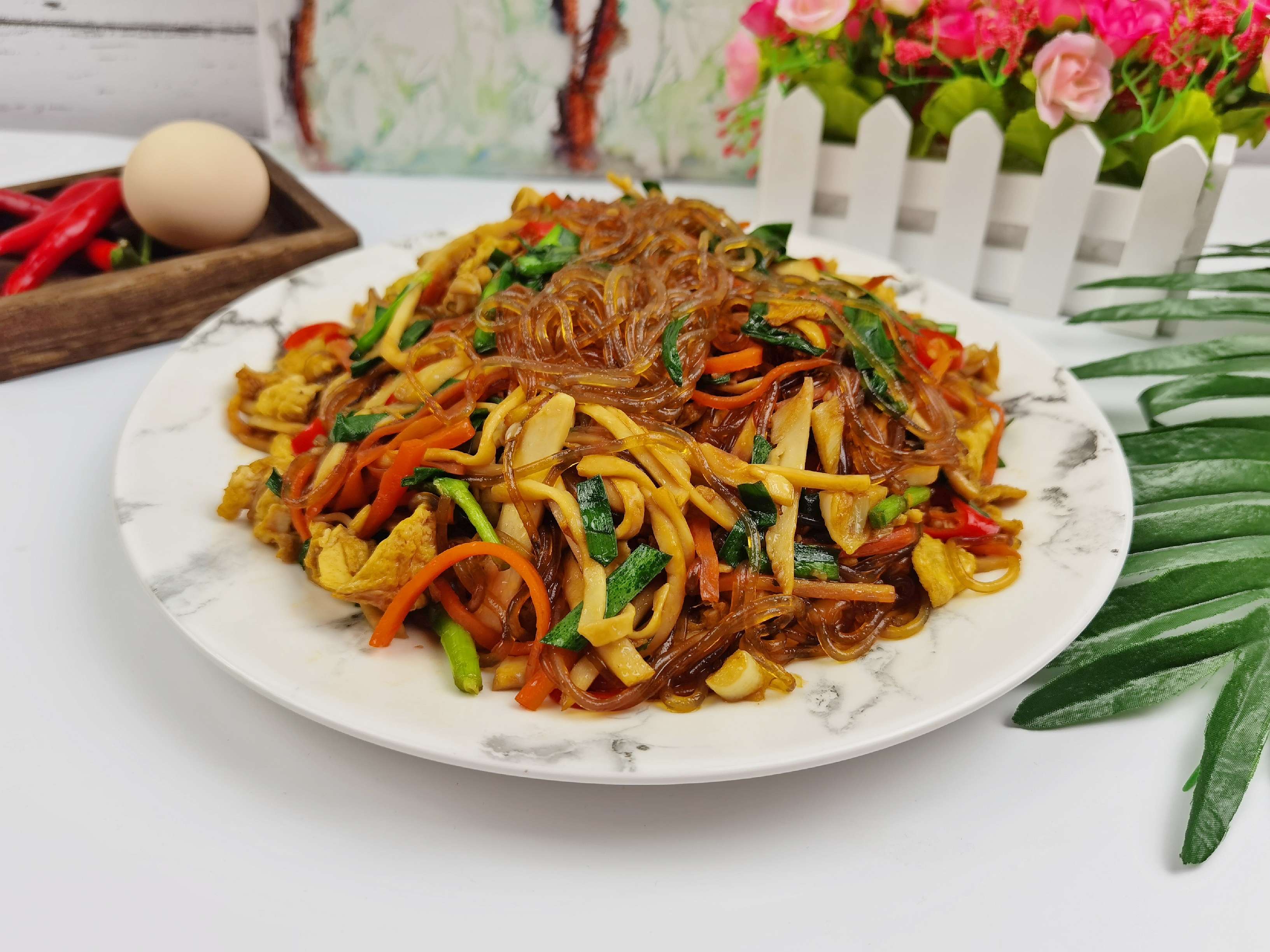 年夜飯素菜也出彩－杏鮑菇炒合菜，闔家歡樂吃著超下飯的做法-香辣味炒菜譜