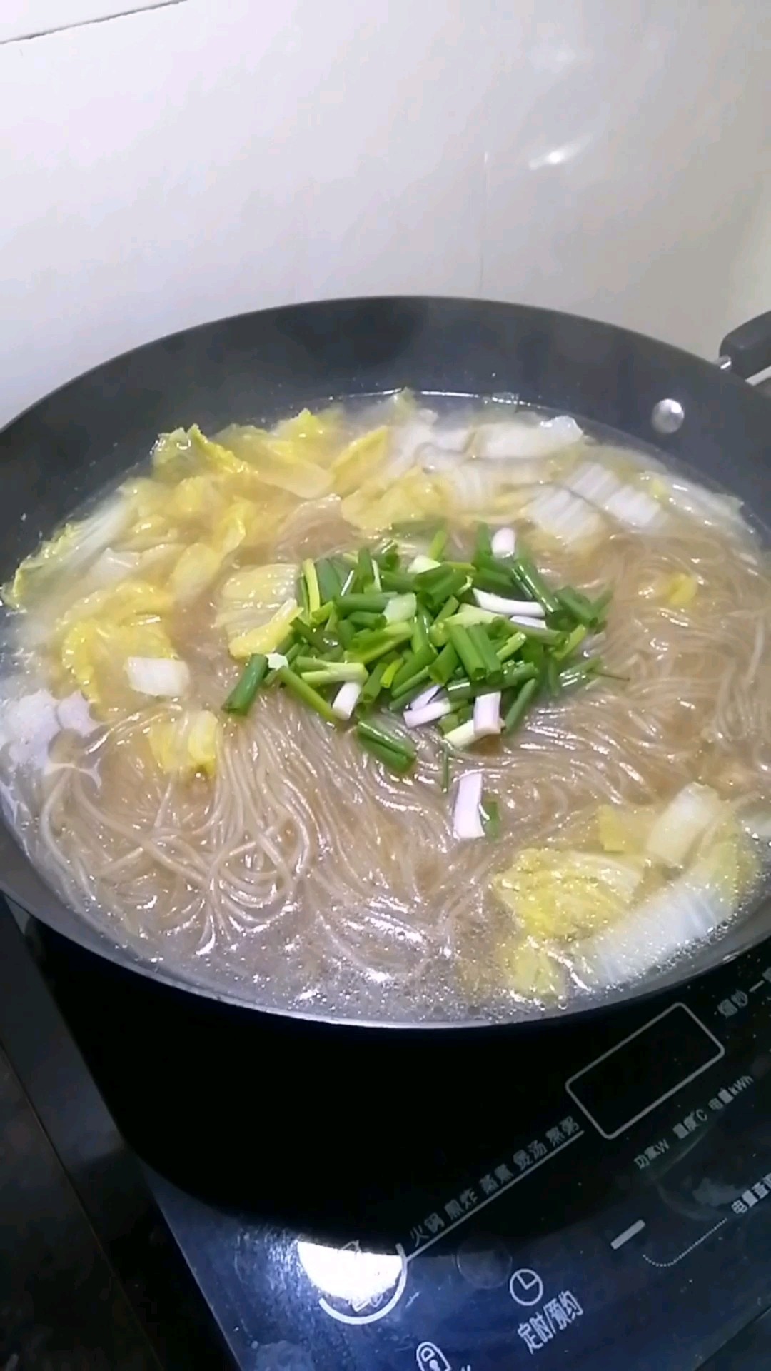 肉丁白菜燉粉條的做法-家常味燉菜譜-易網健康養生網 肉丁白菜燉粉條的做法-家常味燉菜譜