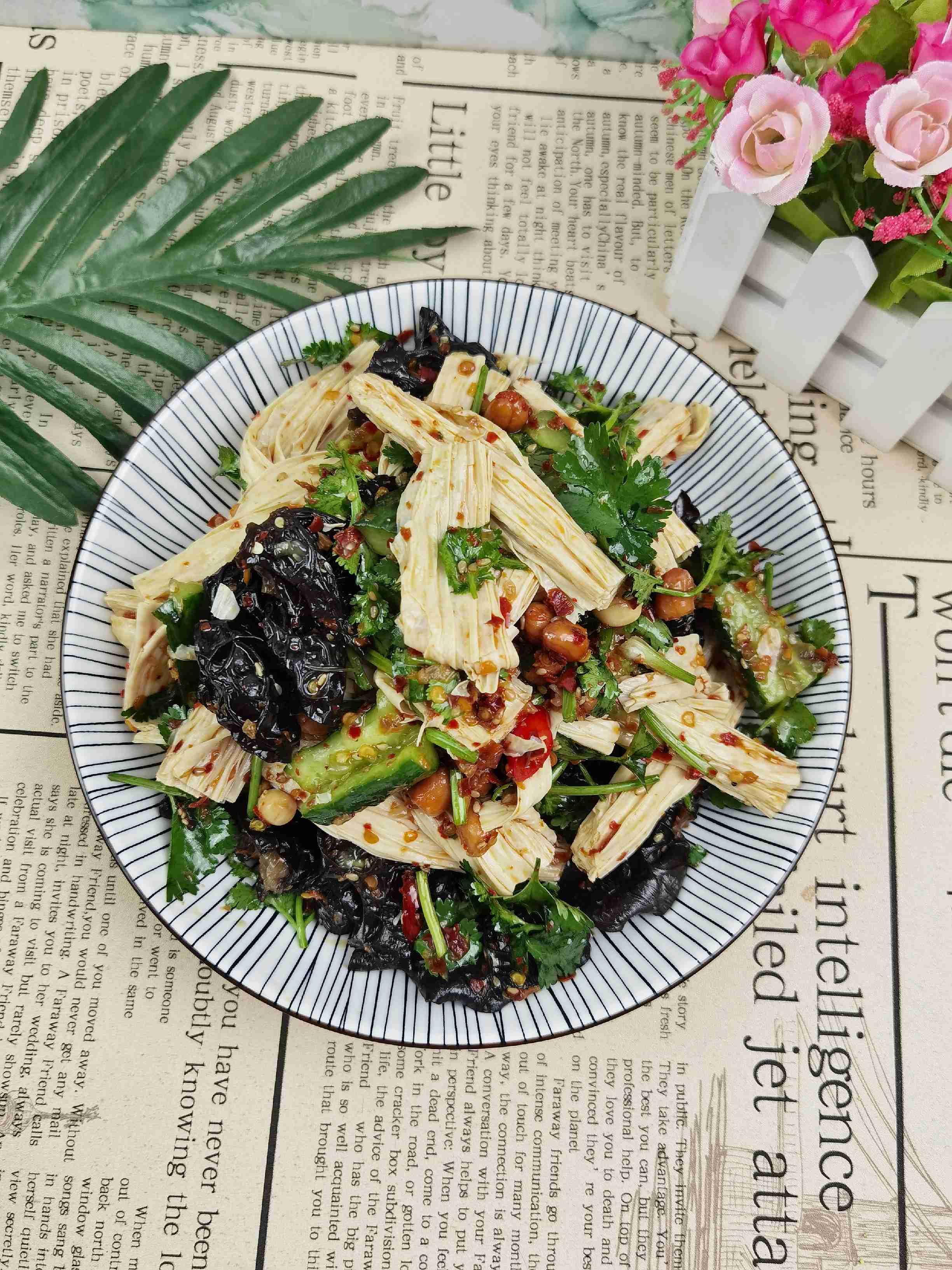 年夜飯涼菜也下飯－拌腐竹，新春宴客吃腐竹得“富足”的做法-酸辣味拌菜譜