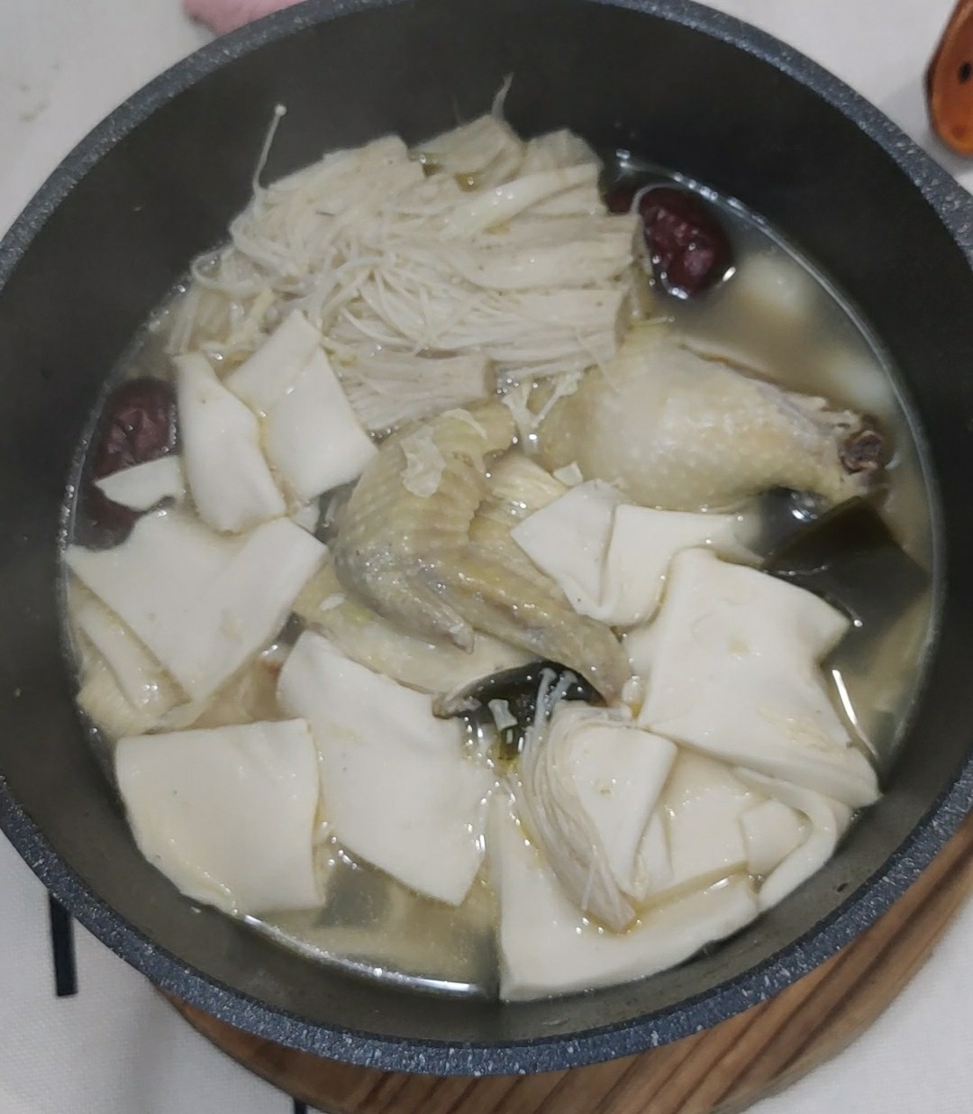 紅棗雞湯火鍋的做法-家常味煮菜譜