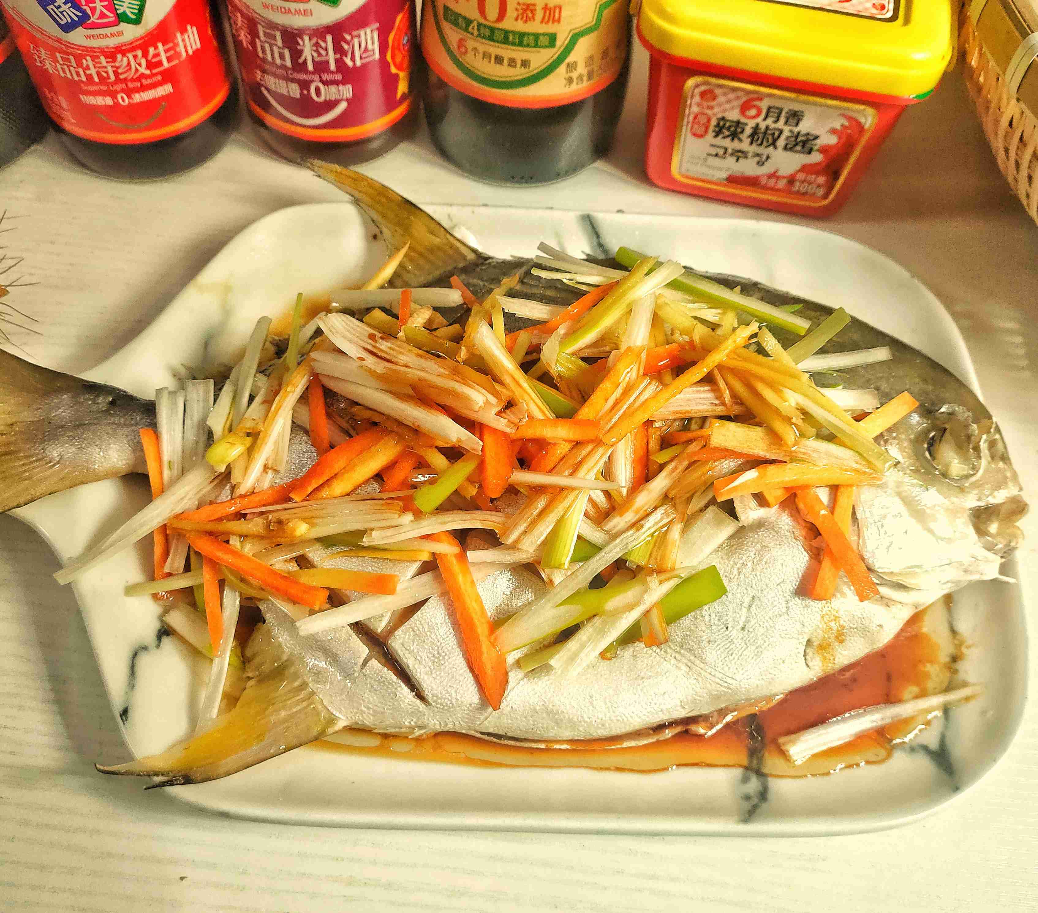 清蒸金鯧魚的做法-家常味蒸菜譜