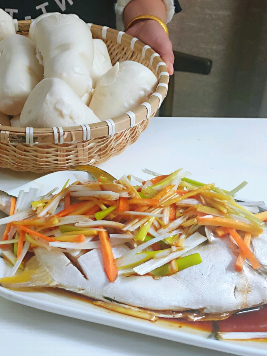 清蒸金鯧魚的做法-家常味蒸菜譜