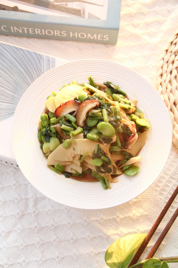 好吃下飯小菜，雪里蕻筍片香菇炒豆瓣的做法-咸鮮味炒菜譜