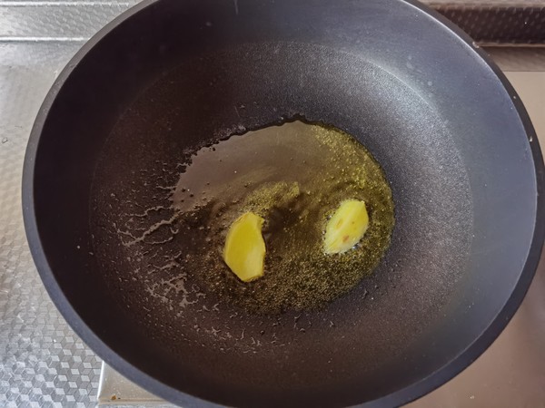 好吃下飯小菜，雪里蕻筍片香菇炒豆瓣的做法-咸鮮味炒菜譜