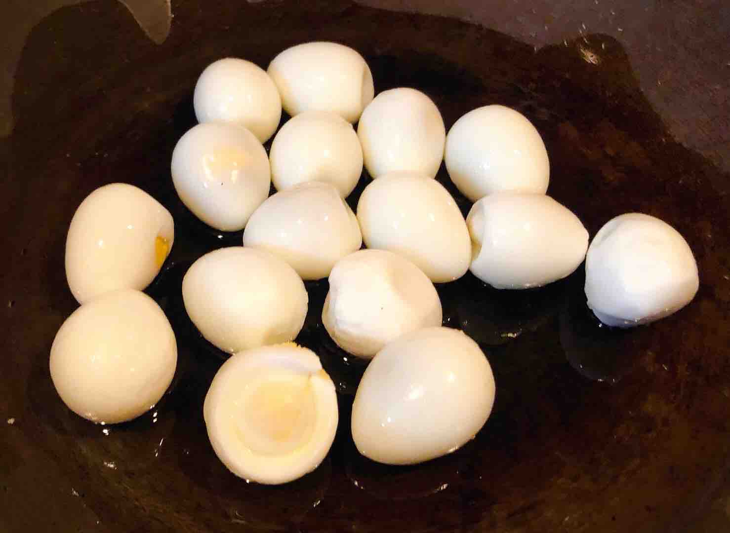 茄汁鵪鶉蛋的做法-酸甜味炒菜譜