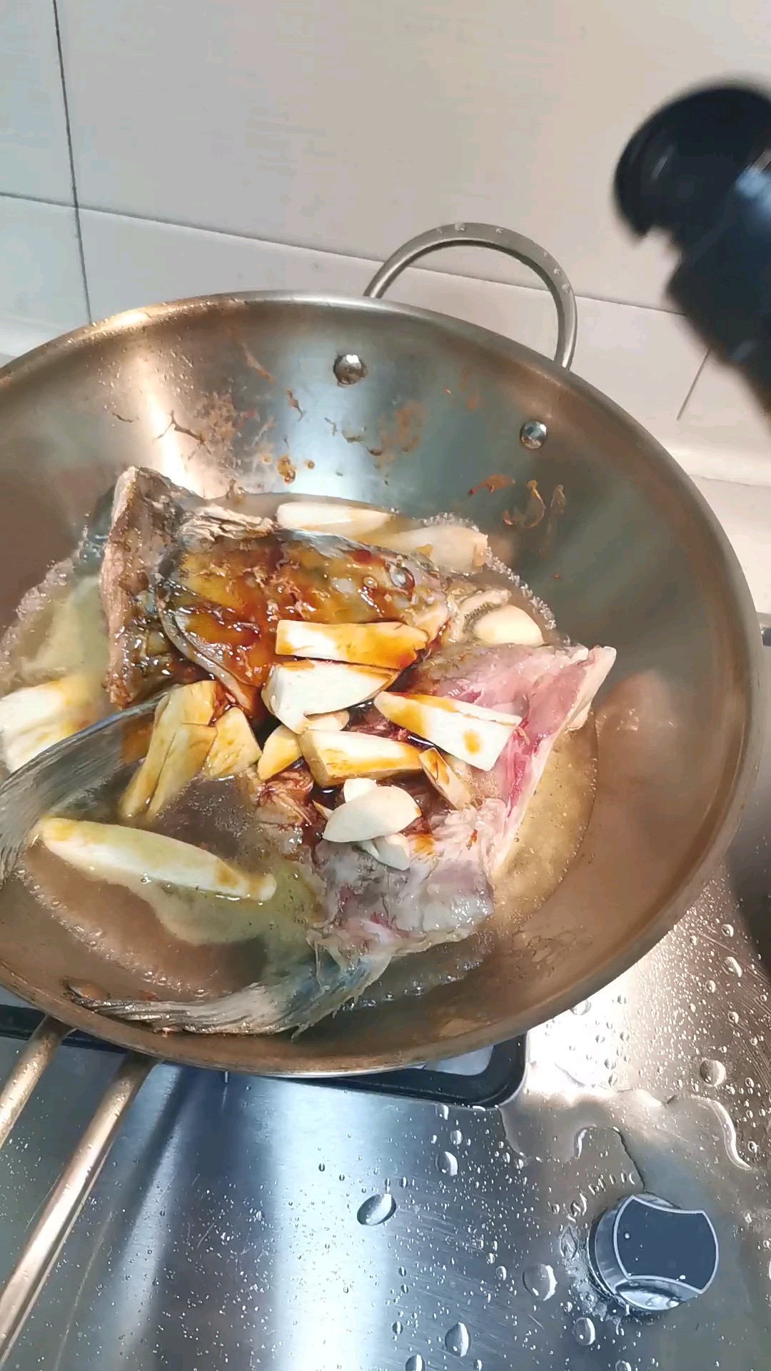 粉條燉青魚頭的做法-家常味燒菜譜