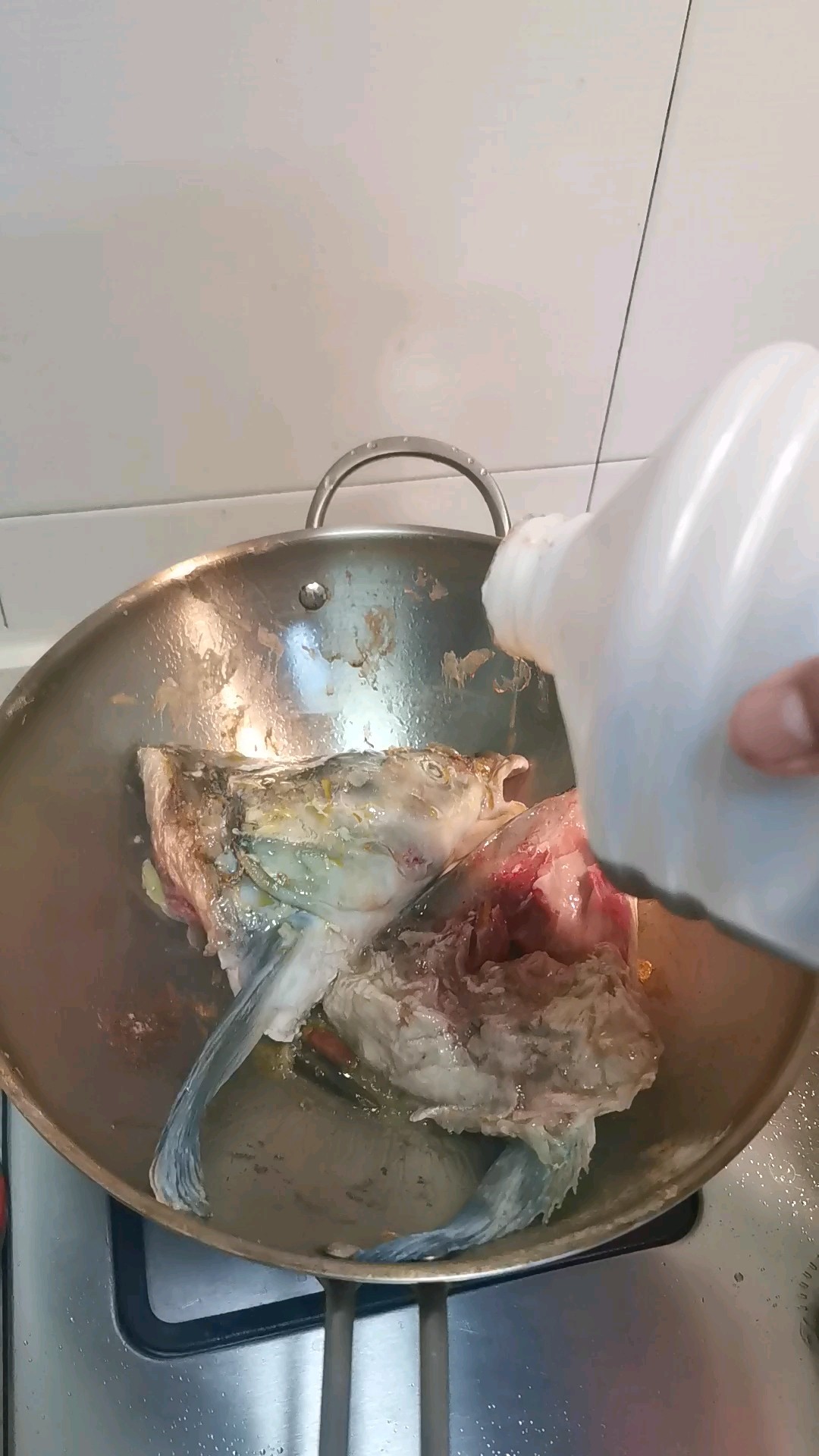 粉條燉青魚頭的做法-家常味燒菜譜