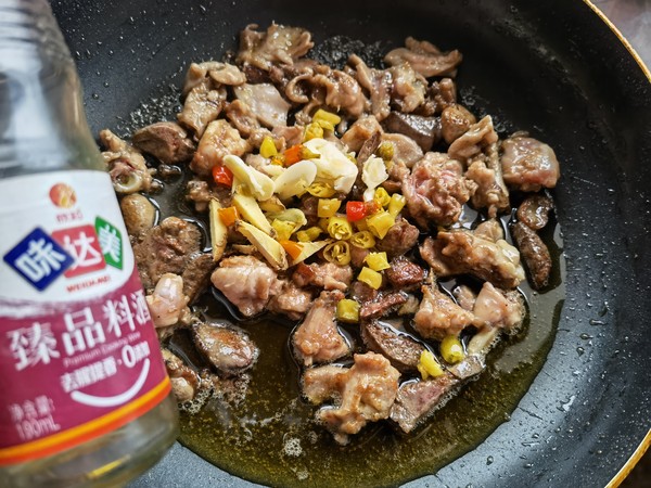 兔肉燒山藥的做法-家常味燒菜譜