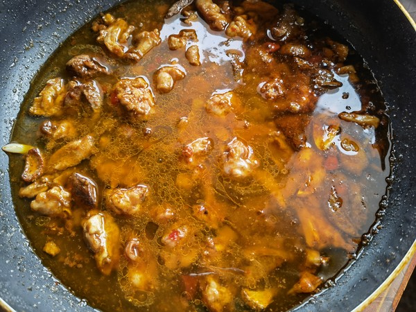 兔肉燒山藥的做法-家常味燒菜譜