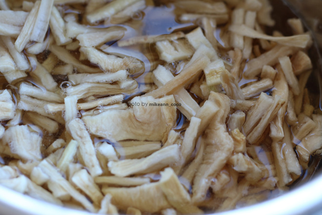 五香醬蘿卜干的做法-五香味泡菜譜-易網<a href=http://www.gyfww.com/ target=_blank class=infotextkey>健康養生</a>網 五香醬蘿卜干的做法-五香味泡菜譜