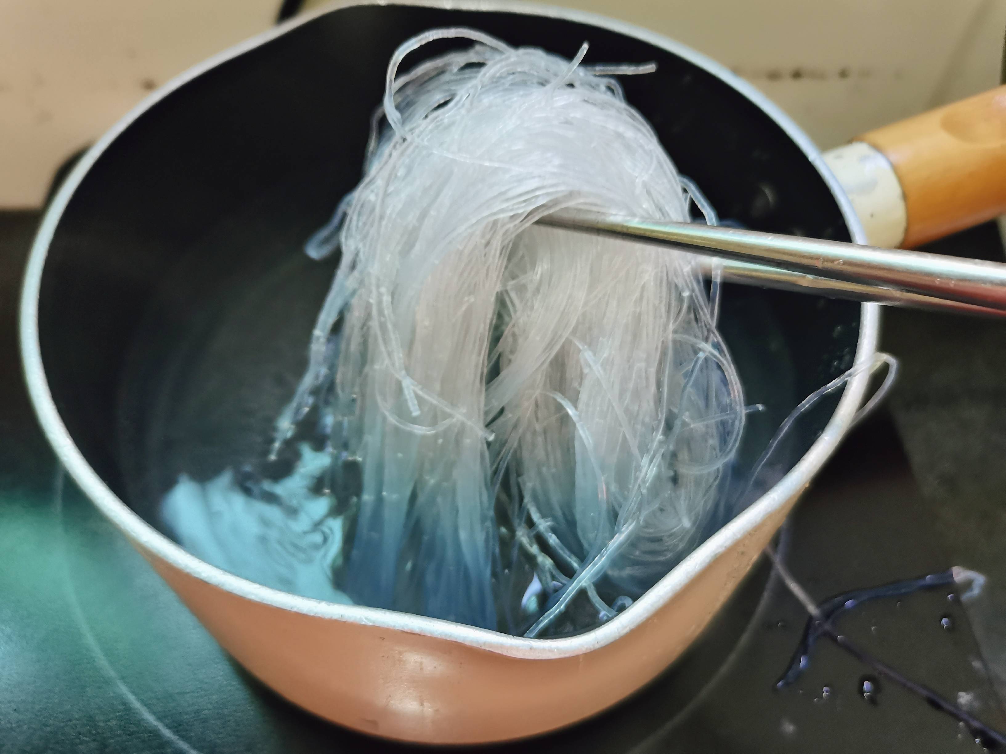 麻辣鴨血的做法-麻辣味煮菜譜-易網健康養生網 麻辣鴨血的做法-麻辣味煮菜譜