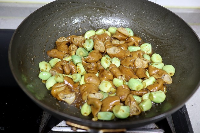臘八蒜燒肥腸的做法-蒜香味燒菜譜-易網健康養生網 臘八蒜燒肥腸的做法-蒜香味燒菜譜