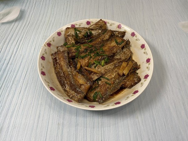 帶魚這樣做，酥脆的連魚骨頭都可以吃的做法-家常味煎菜譜