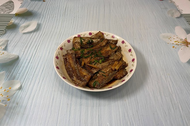 帶魚這樣做，酥脆的連魚骨頭都可以吃的做法-家常味煎菜譜