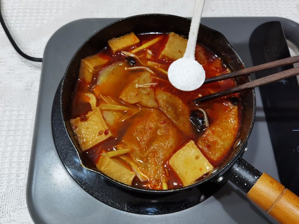 一碗麻辣燙，麻辣鮮香的做法-麻辣味煮菜譜