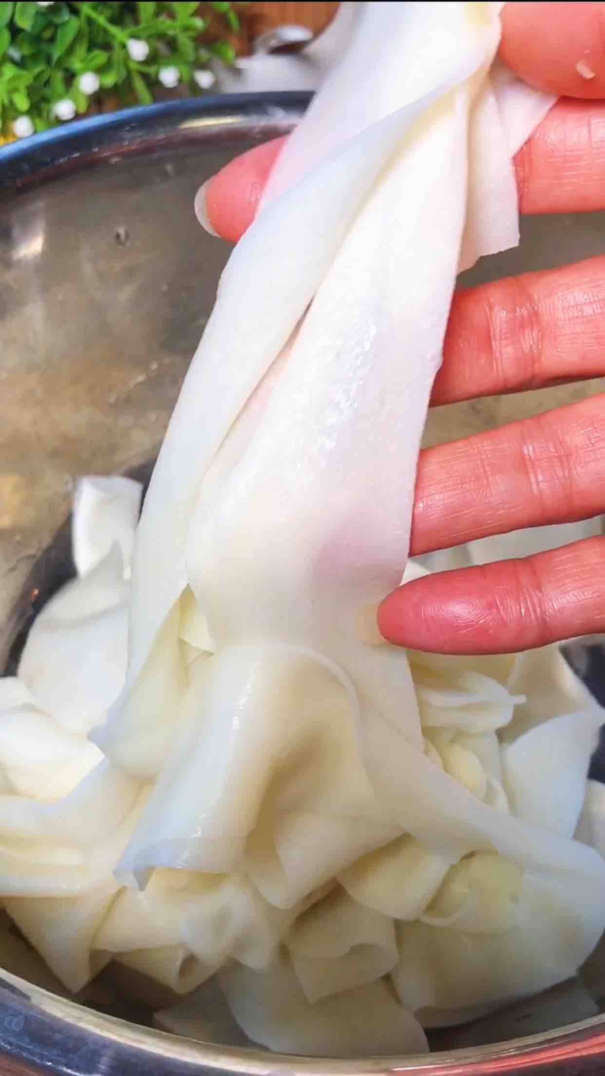 麻醬面皮的做法-酸辣味拌菜譜