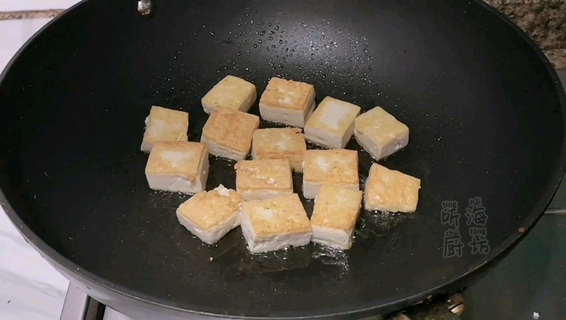 開胃又下飯的茄汁豆腐的做法-酸甜味煎菜譜