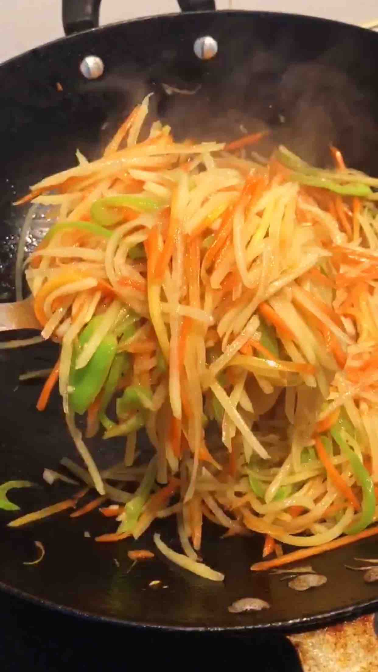 素炒三彩絲的做法-家常味炒菜譜