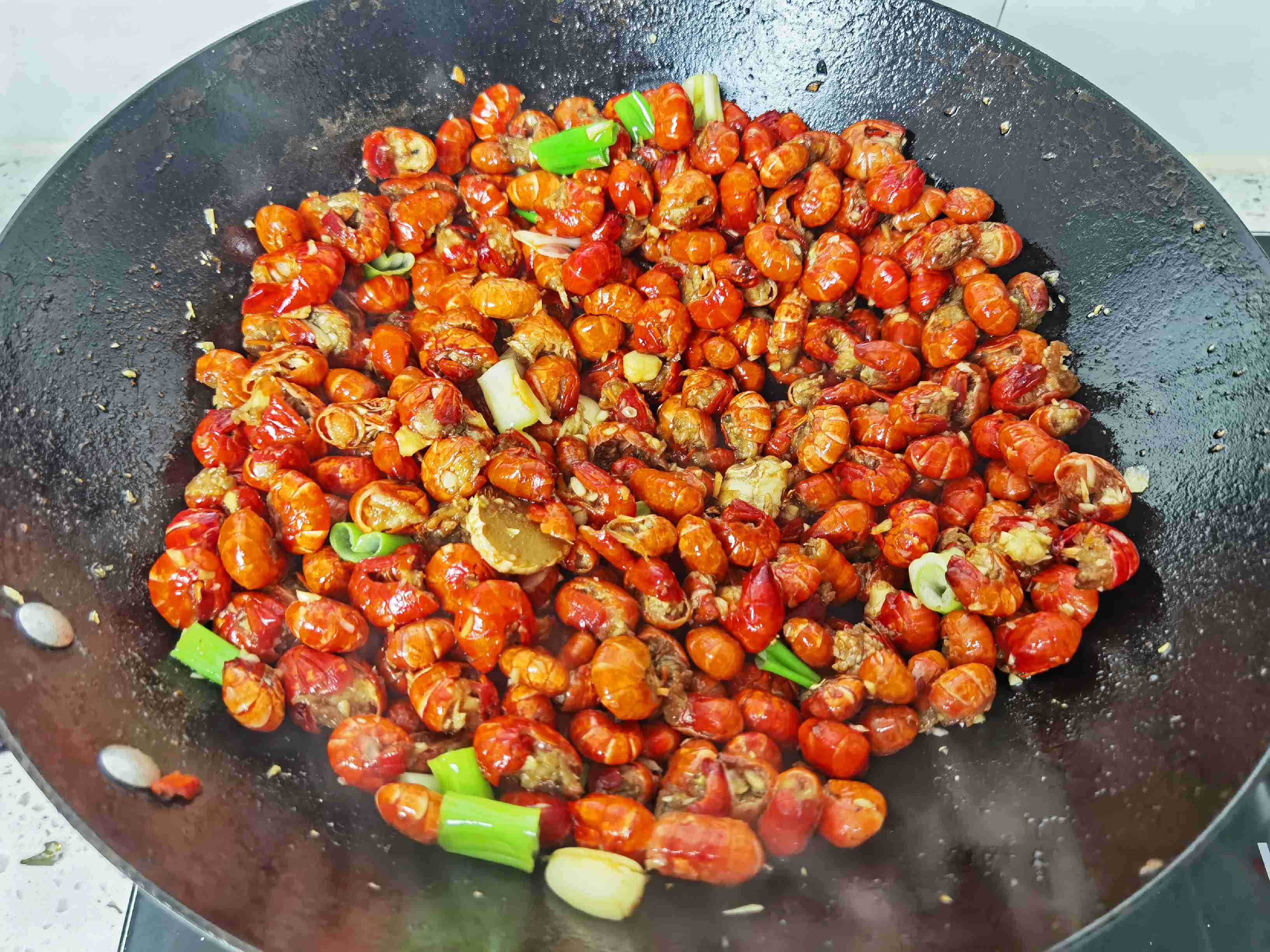 紅火年夜飯-飯店四五十1盤不夠吃,在家20吃到飽的做法-蒜香味炒菜譜-易網(wǎng)健康養(yǎng)生網(wǎng) 紅火年夜飯-飯店四五十1盤不夠吃,在家20吃到飽的做法-蒜香味炒菜譜