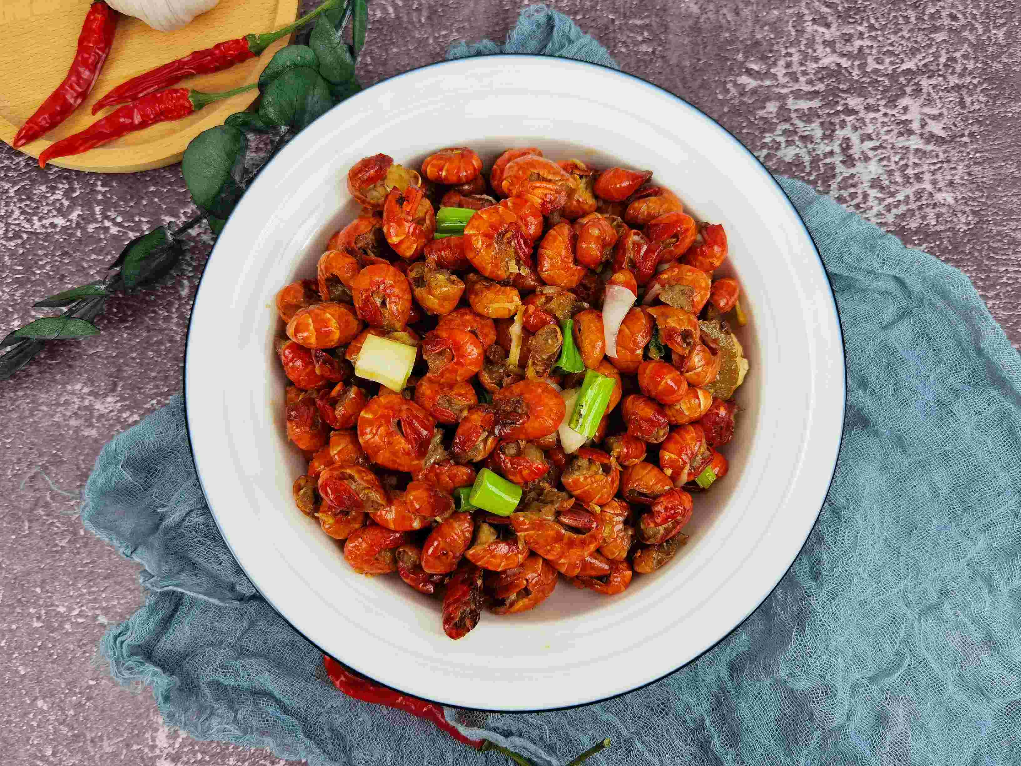 紅火年夜飯-飯店四五十1盤不夠吃,在家20吃到飽的做法-蒜香味炒菜譜-易網(wǎng)健康養(yǎng)生網(wǎng) 紅火年夜飯-飯店四五十1盤不夠吃,在家20吃到飽的做法-蒜香味炒菜譜