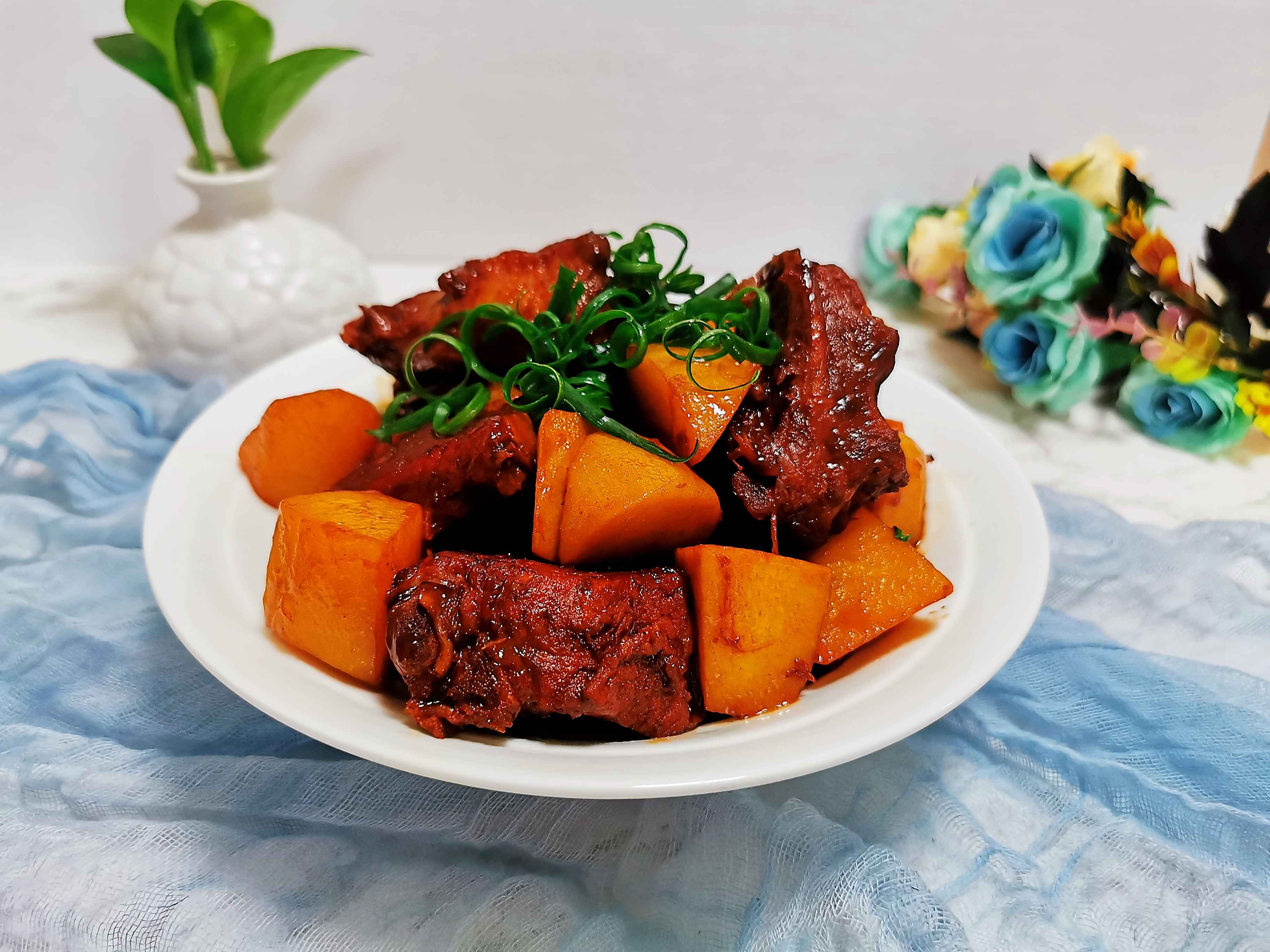 紅燒土豆排骨的做法-醬香味燒菜譜