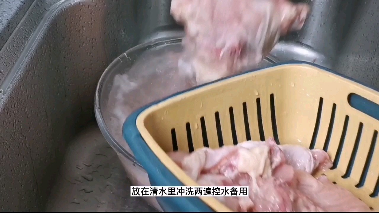 過年硬菜之一：芋頭大盤雞，保證一上桌就被搶光的做法-咸鮮味炒菜譜