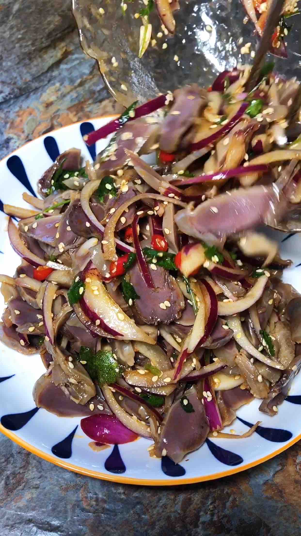 涼拌鴨件的做法-香辣味拌菜譜