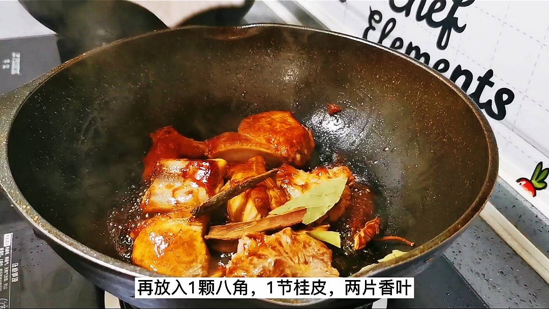 紅燒土豆排骨的做法-醬香味燒菜譜