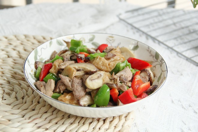 雙菇炒肉絲的做法-咸鮮味炒菜譜