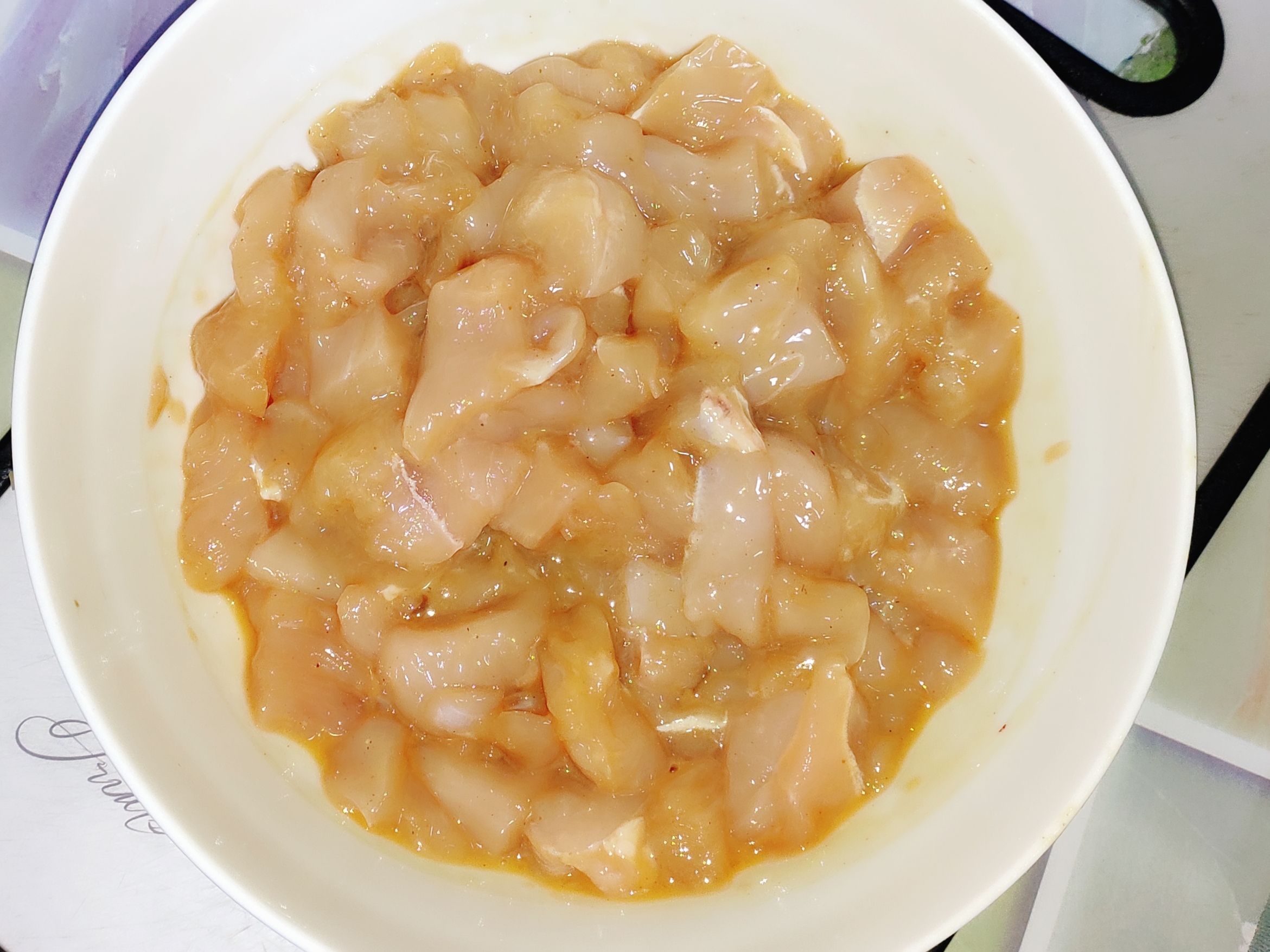 紅而不辣的宮保雞丁的做法-咸鮮味炒菜譜