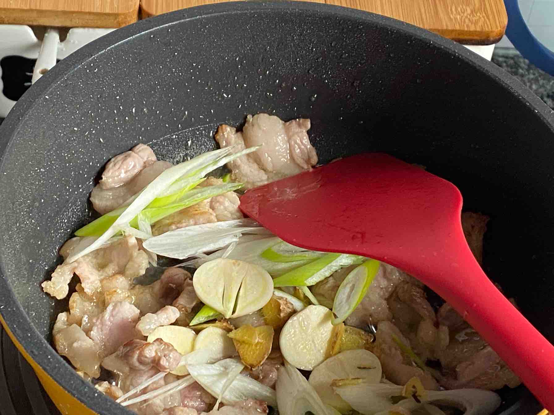 干鍋豆腐的做法-家常味炒菜譜-易網健康養生網 干鍋豆腐的做法-家常味炒菜譜