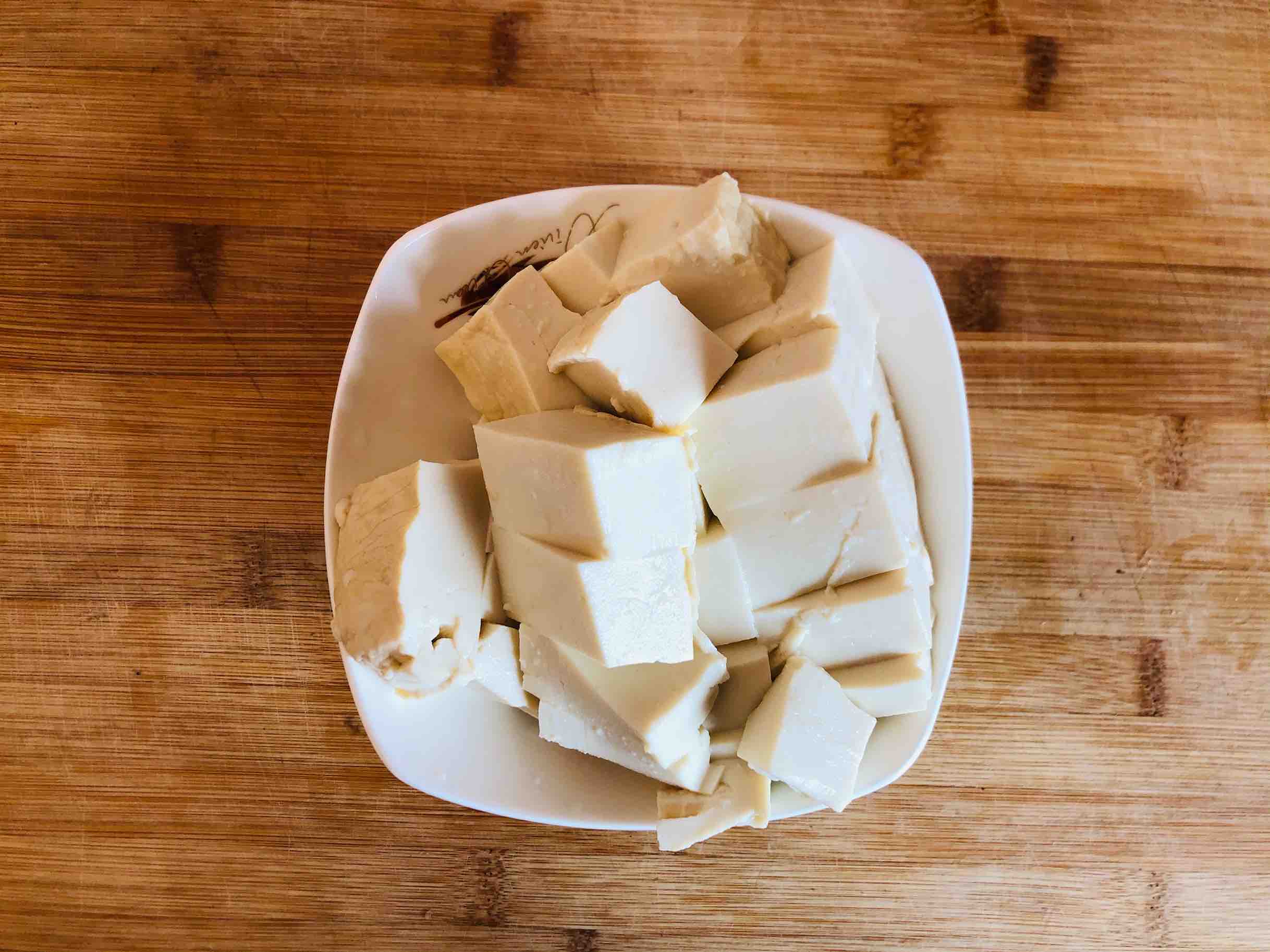 鲅魚燉豆腐的做法-咸鮮味燉菜譜-易網(wǎng)健康養(yǎng)生網(wǎng) 鲅魚燉豆腐的做法-咸鮮味燉菜譜